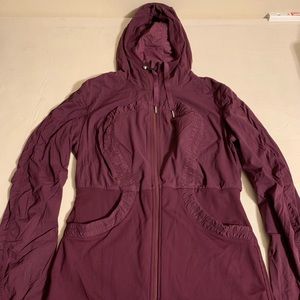 **USED** Lululemon burgundy hoodie